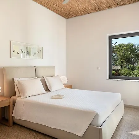 Villa Myrtia House *