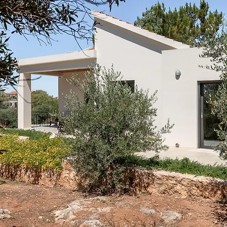 Villa Myrtia House *